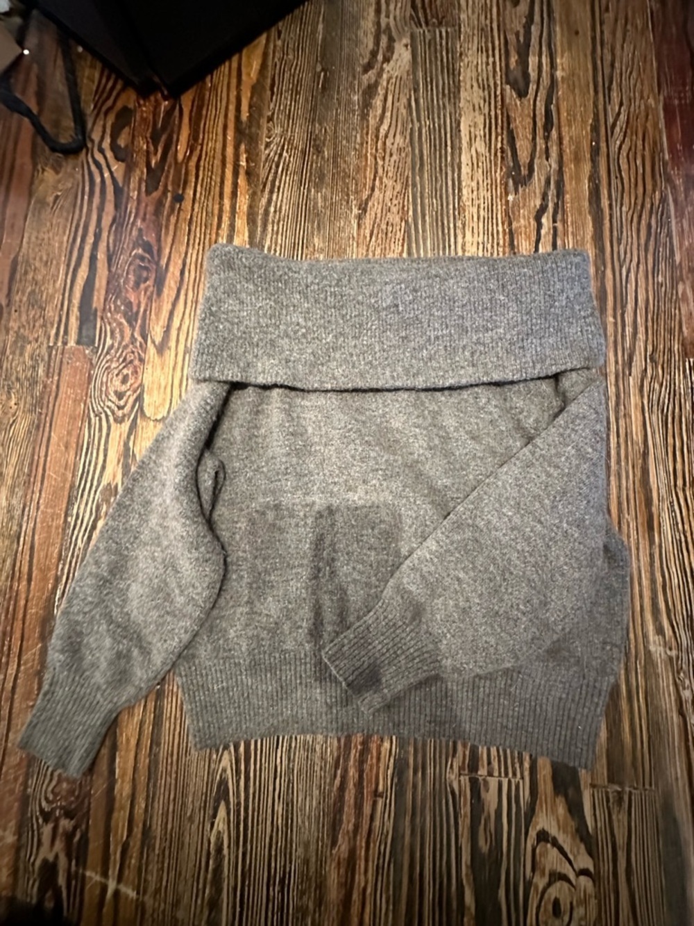 H&M Off the Shoulder Fold-Over Neck Gray/brown Knit Sweater - Picture 2 of 3